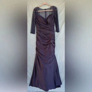 EUC La Femme Navy Blue Mermaid Satin Pleated Illusion Beaded Sleeve Gown Size 6
